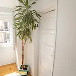 Boho Guesthouse Rooms & Apartments Лиссабон